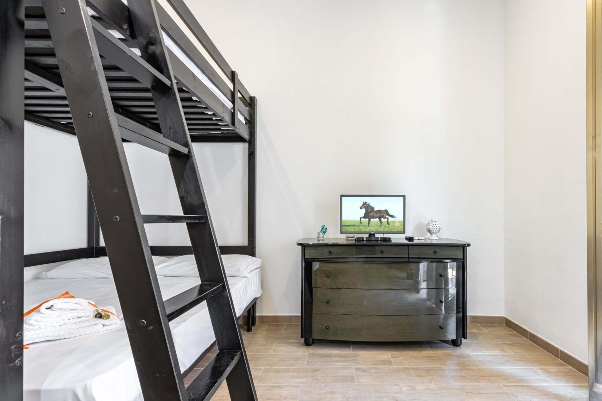 San Nicola Apartments By Rentbeat Bari Ngoại thất bức ảnh